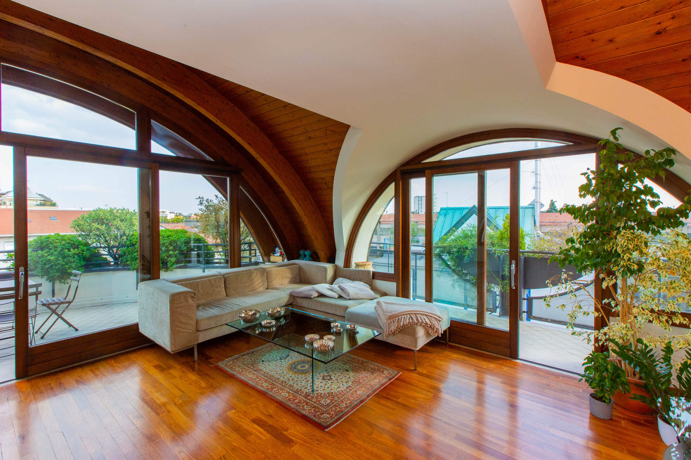 SPLENDIDO ATTICO SU DUE PIANI CON BOX