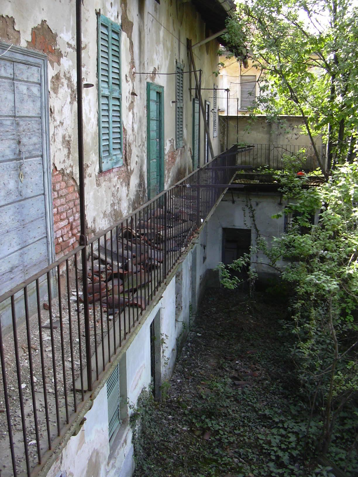 CASA INDIPENDENTE CON GIARDINO